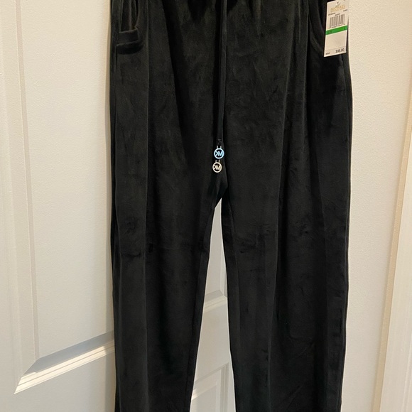 Michael Kors Lounge Pants Black Velour with pockets Cosy Comfortable Large NWT - Picture 1 of 9